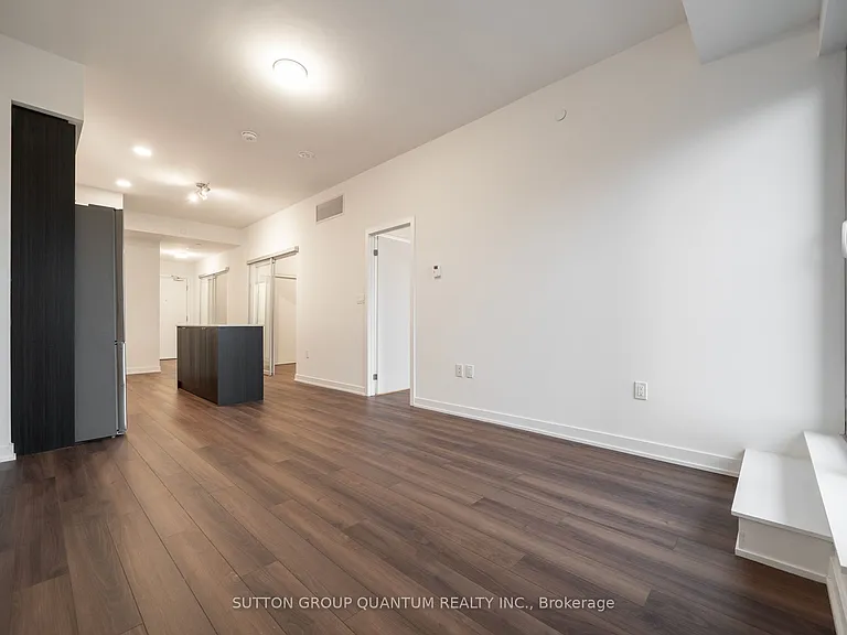 2433 Dufferin St #505 — Photo 11
