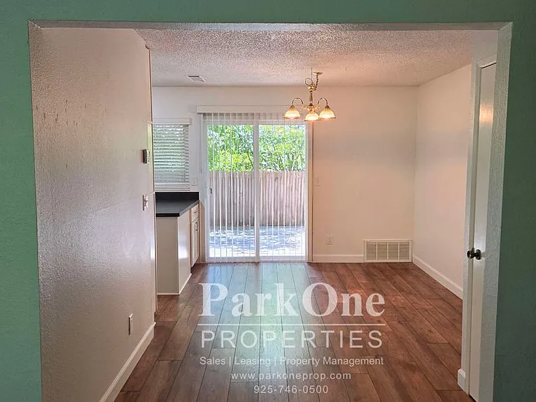 3270 Marlene Dr — Photo 5