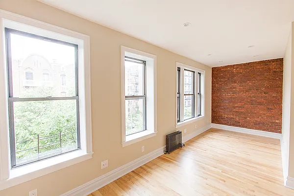 Rented by Pearl Estates | media 27