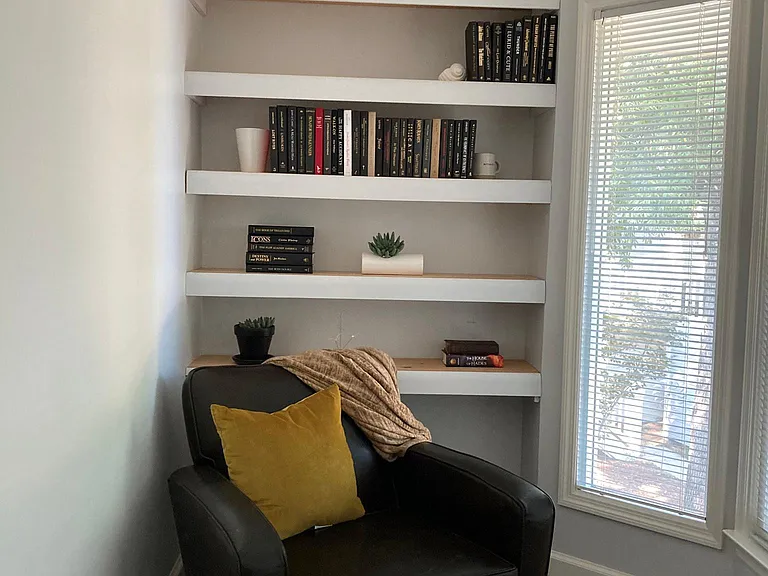 729 Victorian Pl — Photo 17