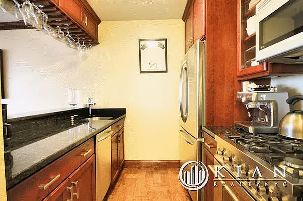 Sold by Kian Realty | media 1