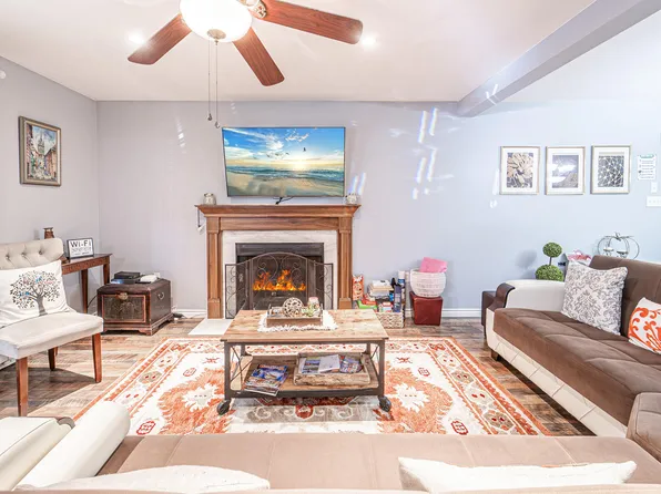 6435 Marvin Gdns, Tobyhanna, PA 18466