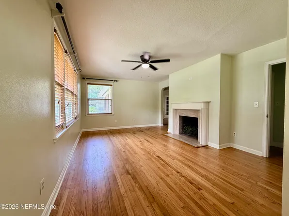 351 UNIVERSITY Boulevard N, Jacksonville, FL 32211