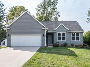 2860 Carlton Dr, Ann Arbor, MI