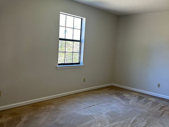 5th image of 404 Alice Dr Unit A