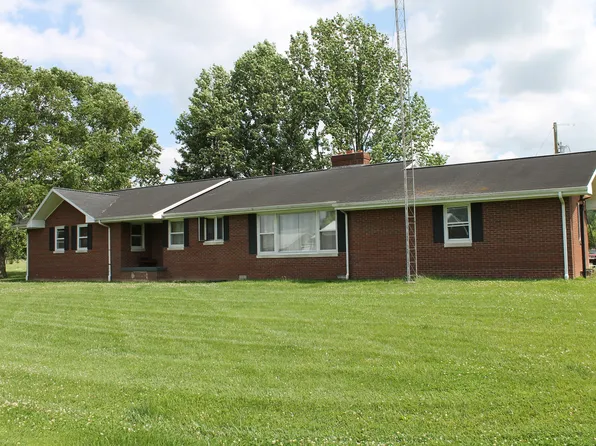 833 S Base Rd, Brownstown, IN 47220