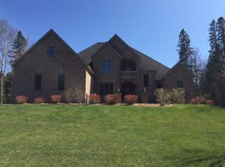 365 Bishop Woods Rd, Marquette, MI 49855