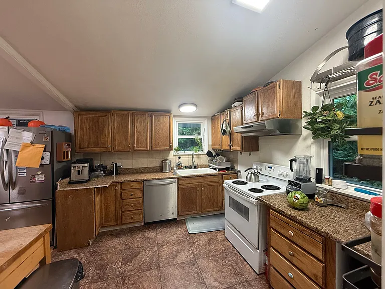 12250 SW 29th Ave — Photo 3