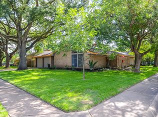 106 Dogwood St, Sugar Land, TX 77478