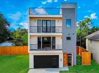 9022 Ferdinand St, Houston, TX 77051