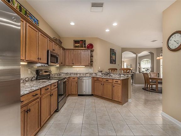 5th image of 7640 Deer Path Ln