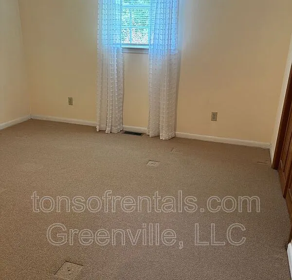 129 Foster Rd — Photo 11