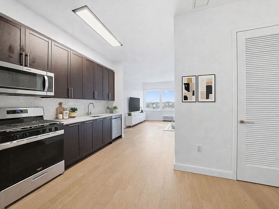 1st image of 152-11 89th Ave #534