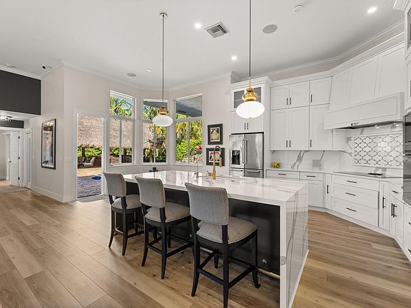 3rd image of 10171 NW 59th Drive