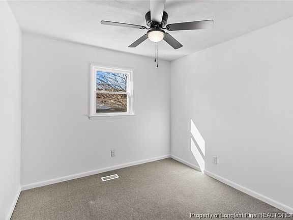 3rd image of 2910 Sunrise Cir