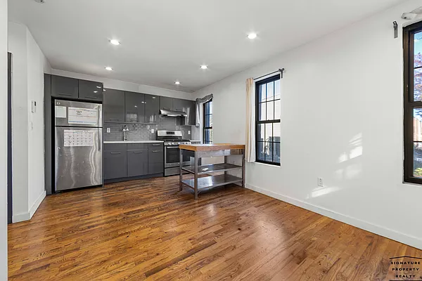 Rented by Signature Property Realty | media 1