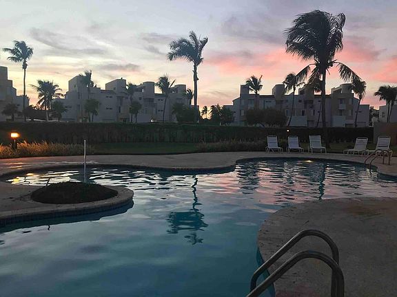 3rd image of 131 Villas De Golf Est