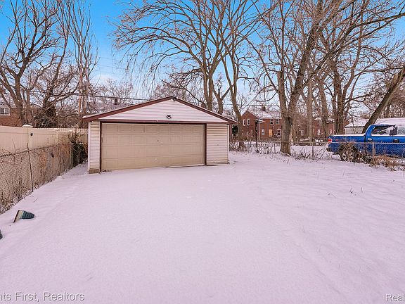 4th image of 8258 Meyers Rd