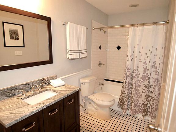 3rd image of 11843 Braesview APT 2204
