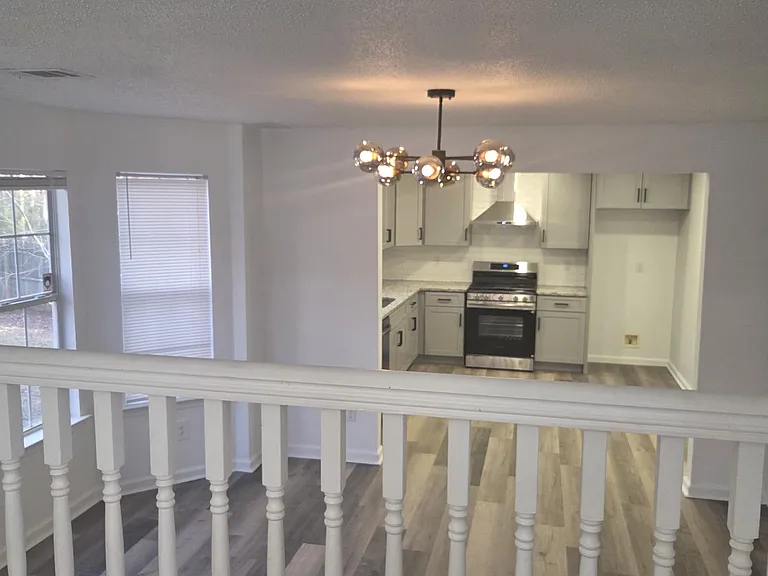 629 Fieldcrest Dr — Photo 9