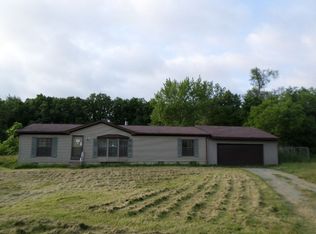 3742 E Bowser Rd, Syracuse, IN 46567