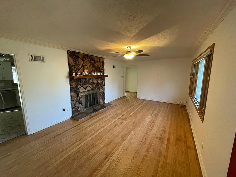 8235 Browne St — Photo 5