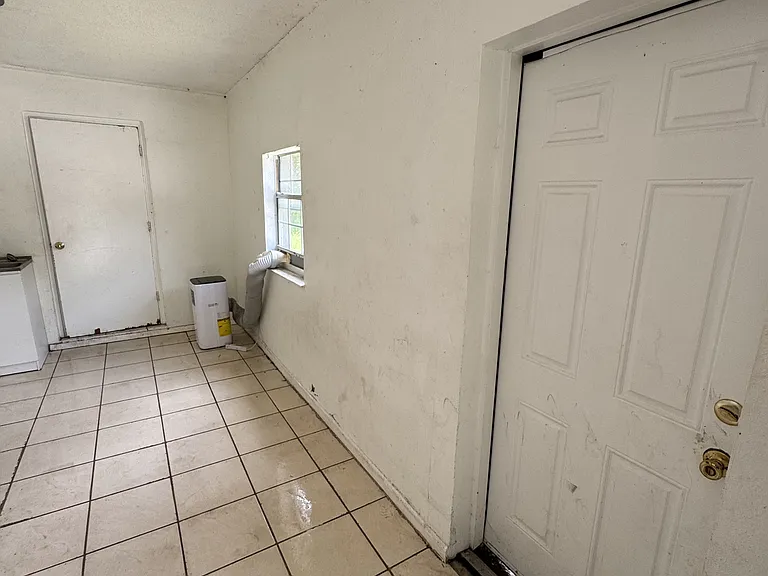 148 Deacon Jones Blvd — Photo 4