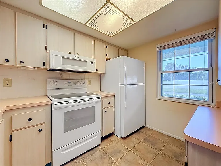 2465 Northside Dr #503 — Photo 5