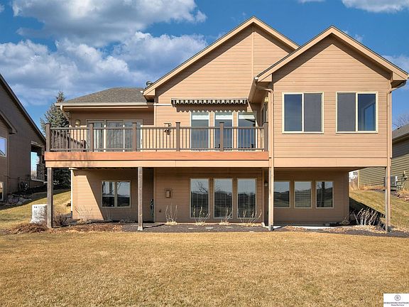 3rd image of 8063 Ponderosa Dr
