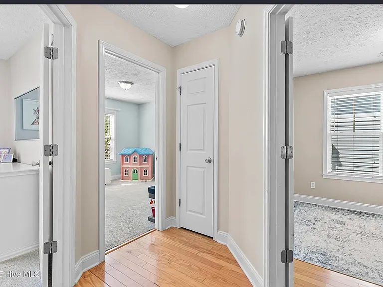 513 Catamaran Dr — Photo 33