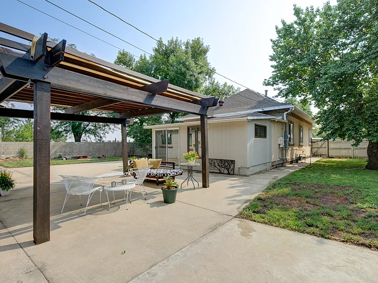 4987 Grove St — Photo 20