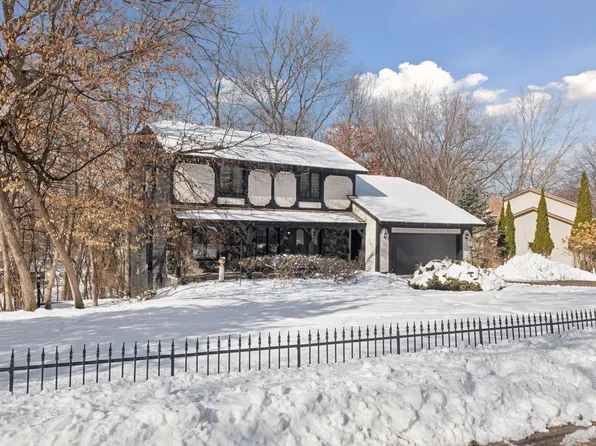 5942 Fairwood Ln, Minnetonka, MN 55345