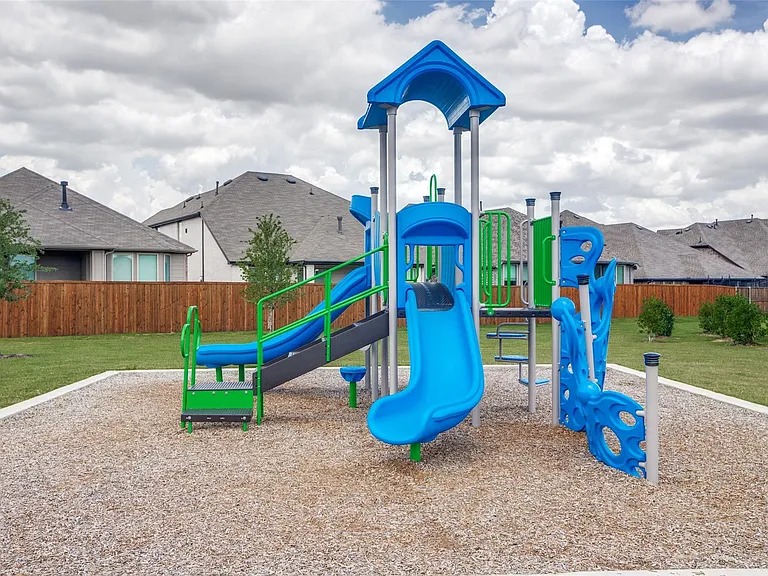 1320 Wheatear Dr — Photo 22