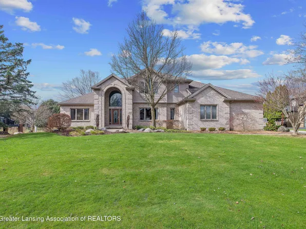 6291 Pine Hollow Dr, East Lansing, MI 48823