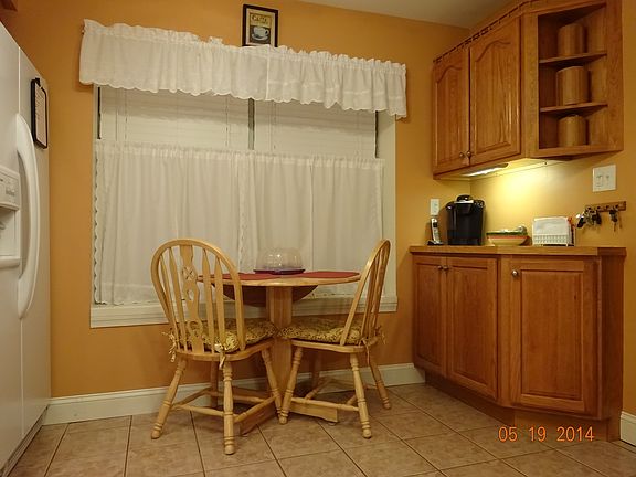 5th image of 21 Canterbury Cir #1