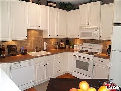 3rd image of 5647 Spring Ridge Dr W
