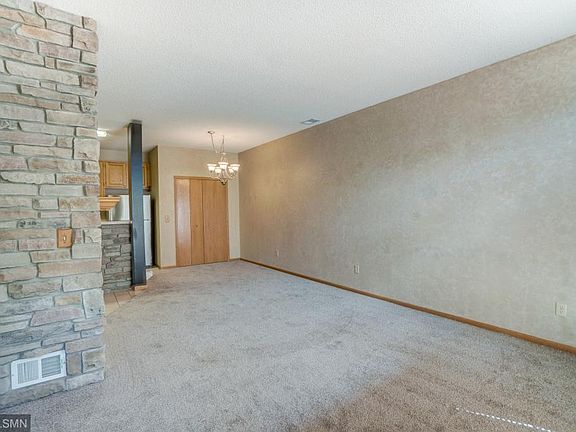 4th image of 2695 Mallard Dr