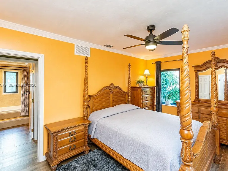 633 Mokena Dr — Photo 8