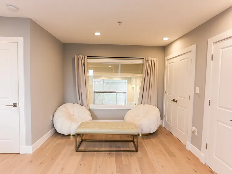 Building's Lounge