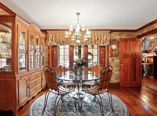 1548 Oak Ridge Ln, Houlton, WI 54082