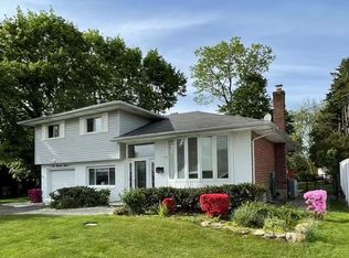 407 White Birch Ln, Jericho, NY 11753
