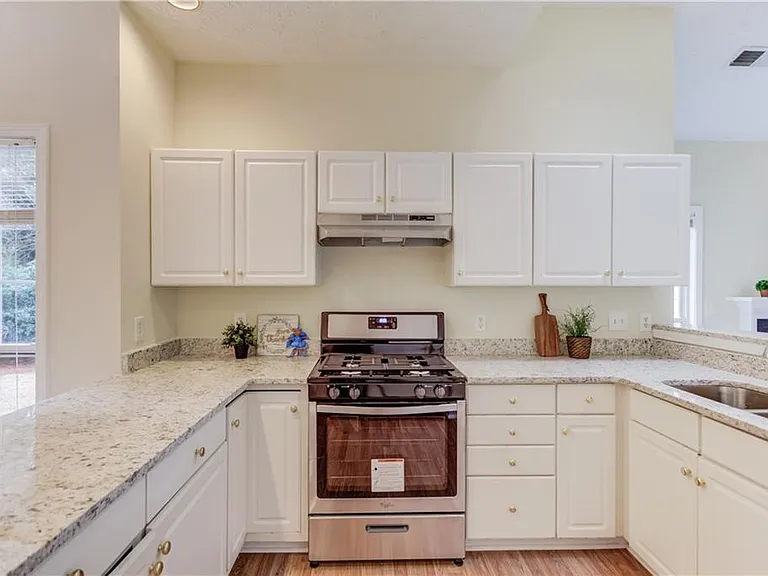 3924B Berwick Farm Dr — Photo 13