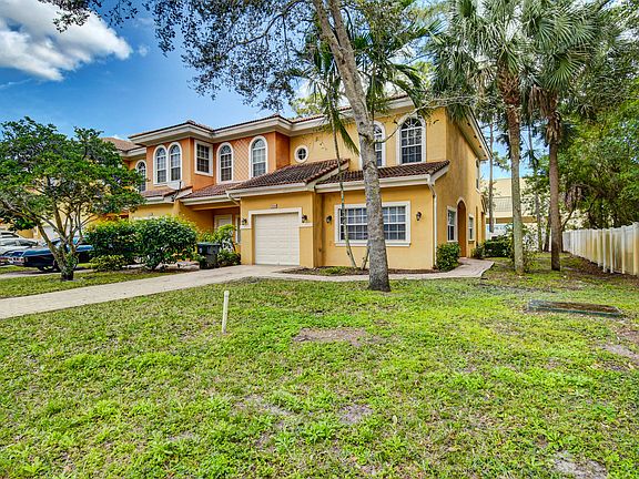 3rd image of 5834 Erik Way