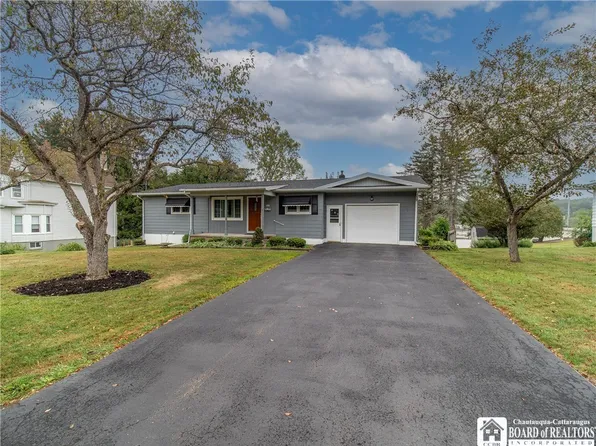 161 Ivy St, Jamestown, NY 14701