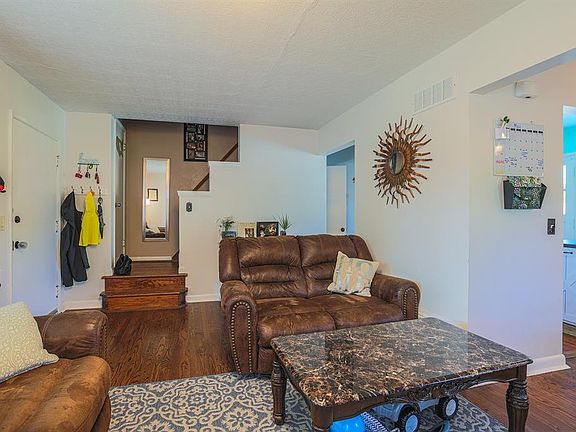 5th image of 3663 Castlewood Ln
