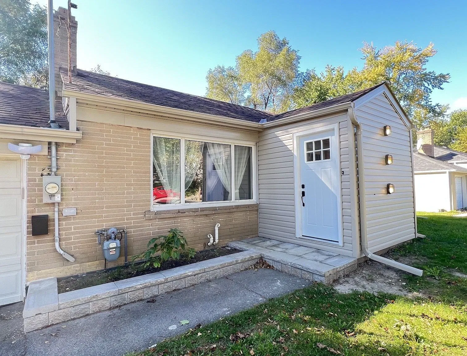 3 bed, $2,900 — Photo 2