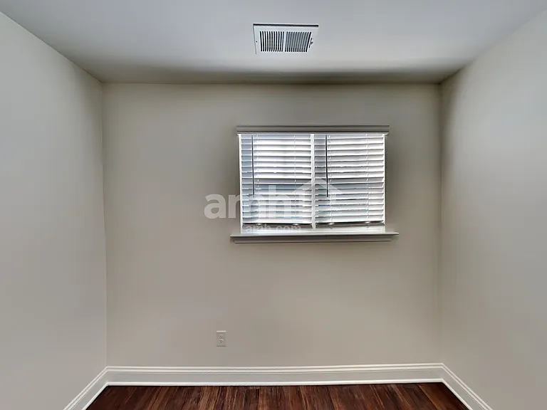 555 Rivermist Dr — Photo 10