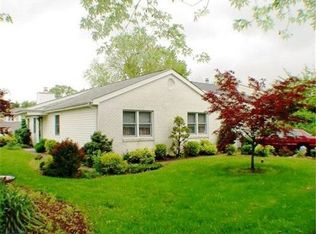 103 Chesapeake Dr, Newtown, PA 18940