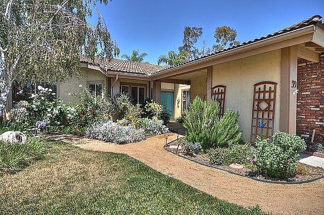 Welcoming front walk