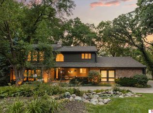 2668 S 96th Cir, Omaha, NE 68124